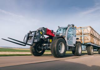 Teleszkópos rakodók Massey Ferguson TH.7038 H 