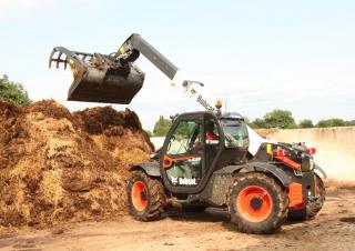 Teleszkópos rakodók Bobcat TL30.60 AGRI Low Cab 100 IV