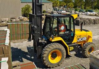 Terepjáró targoncák JCB 940