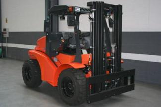 Terepjáró targoncák Mast Explorer H 25 DA