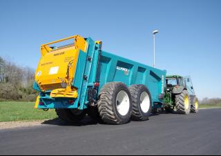 Hígtrágya és trágya technológiák Trágyaszórók Rolland RF 7322