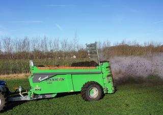 Hígtrágya és trágya technológiák Trágyaszórók Joskin TORNADO T5513/14V