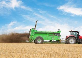 Hígtrágya és trágya technológiák Trágyaszórók Joskin TORNADO T5513/14V