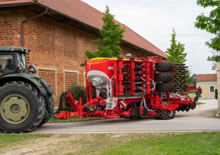 Vetőgépek Pöttinger Terrasem V 6000 D Z 