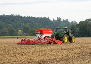 Vetőgépek Pöttinger Terrasem V 6000 D Z 