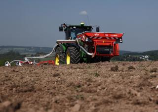 Vetőgépek Kuhn Venta TF 1500