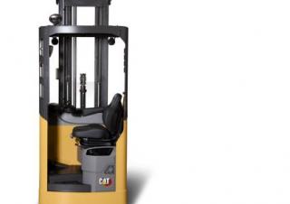 Raklapszállítók Vezetőüléses raklapemelők Caterpillar NSS20N2I