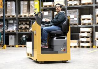 Targoncák Vezetőüléses villástargoncák Caterpillar NPS30N2