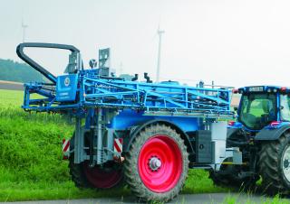 Vontatható szántóföldi permetezők Lemken Primus 10/2500