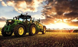 Vontatható szántóföldi permetezők John Deere R 962 i
