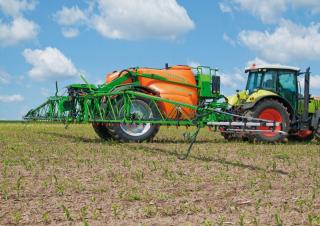 Vontatható szántóföldi permetezők Amazone UX 4200 Super (36)