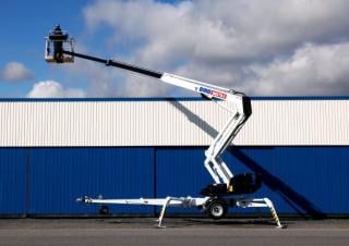 Gémes személyemelők Vontatható csuklógémes munkaállványok Dino Lift Dino 180XTB II