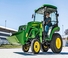 Járművek Kommuniális traktorok - elülső felfüggesztéssel John Deere 2032 R
