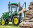 Járművek Kommuniális traktorok - elülső felfüggesztéssel John Deere 3046 R