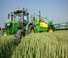 Vontatható szántóföldi permetezők John Deere R975i