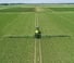 Vontatható szántóföldi permetezők John Deere R975i