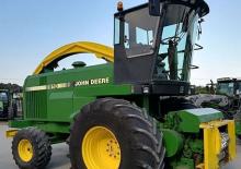 2WD silózók John Deere 6910