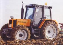 2WD traktorok Renault 103-52