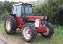 2WD traktorok International Harvester 1055