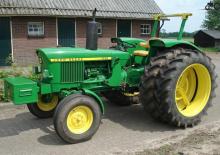 2WD traktorok John Deere 1120