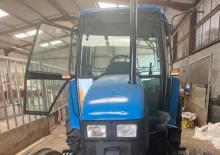 2WD traktorok Ford-NH 4835