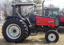 2WD traktorok Valtra 800-2