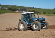 2WD traktorok Ford-NH 8340