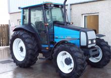 2WD traktorok Valtra 900-2