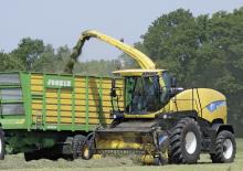 4WD silózók New Holland FR 9060