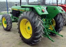 4WD traktorok John Deere 2450