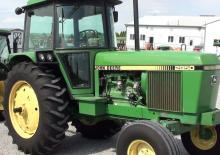 4WD traktorok John Deere 2950
