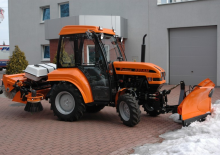 4WD traktorok Pronar 320AMK