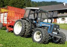 4WD traktorok Ford-NH 3435 AK