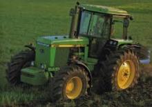4WD traktorok John Deere 4055