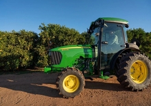 4WD traktorok John Deere 5090EN