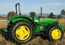 4WD traktorok John Deere 5615 V
