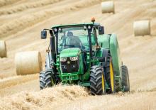4WD traktorok John Deere 6115MC