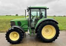 4WD traktorok John Deere 6220 SE