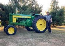 4WD traktorok John Deere 720