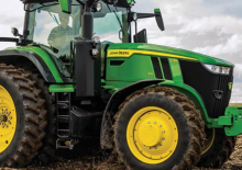 4WD traktorok John Deere 7R 210