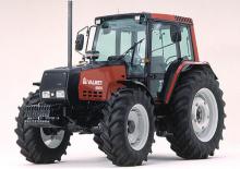 4WD traktorok Valtra 8000