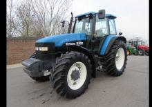 4WD traktorok Ford-NH 8160 A Dual