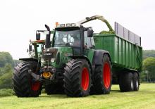4WD traktorok Fendt 820 Vario