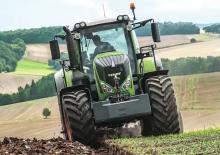 4WD traktorok Fendt 822 Vario Profi