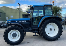 4WD traktorok New Holland 8340