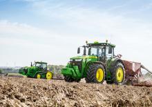 4WD traktorok John Deere 8400R