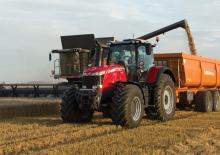4WD traktorok Massey Ferguson 8737	