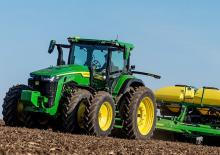 4WD traktorok John Deere 8R 230
