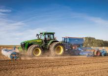 4WD traktorok John Deere 8R 370  