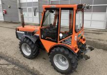 4WD traktorok Holder A 750